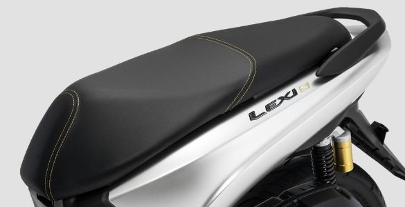 Special Luxury Seat Yamaha Lexi 125 S-Version